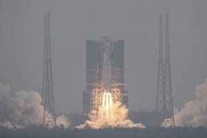 上?？婆d祝賀長征八號首飛成功